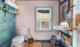 18 Spring Rd, Albany, NH 03818
