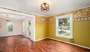 920 Grove St, Baldwin City, KS 66006