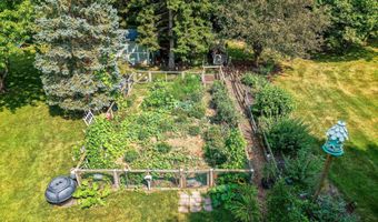 N254 MEADOWBREEZE Court, Appleton, WI 54915