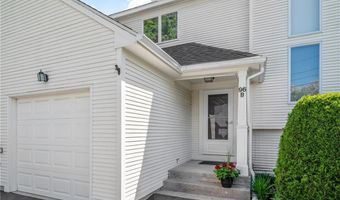 96 Nipmuc Trl B, North Providence, RI 02904