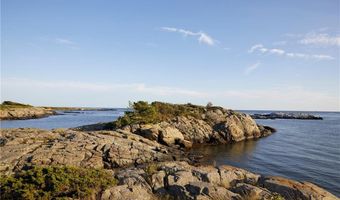 6 Price's Cove Ave, Newport, RI 02840