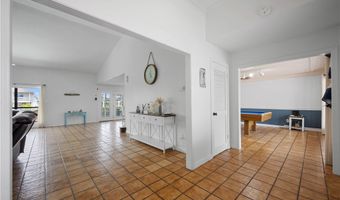 214 Bayview Dr, Aransas Pass, TX 78336