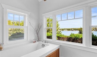 115 Beavertail Rd, Jamestown, RI 02835