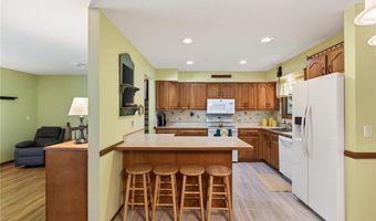 1094 Lowell Dr, Apple Valley, MN 55124