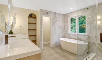 3905 COOK St, Alexandria, VA 22311