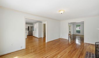 2904 N 4TH St N, Arlington, VA 22201