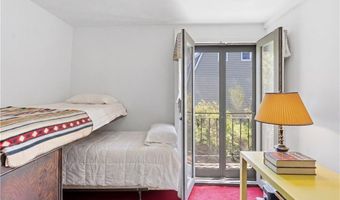 10 What Cheer Rd, Narragansett, RI 02882