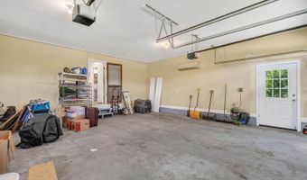 174 Rolling Meadow Dr, Bangor, ME 04401