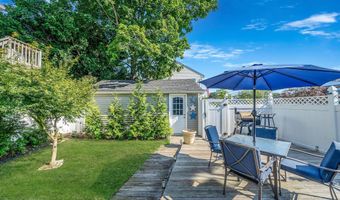 29 North Plz, Amity Harbor, NY 11701