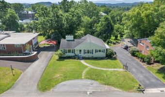 222 NE Stonewall Hts, Abingdon, VA 24210