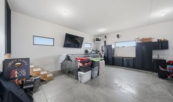 18228 London Ave, Beatrice, NE 68310