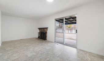 752 E St, Fernley, NV 89408