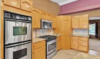 13331 Waco Dr, Apple Valley, CA 92308