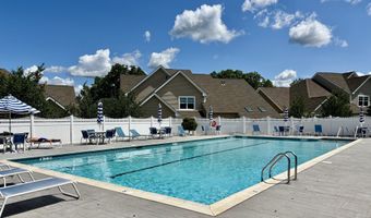 20 Great Hill Dr 20, Bethel, CT 06801