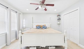33 STEPHANIE Dr, Bear, DE 19701