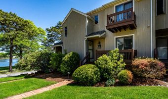 17 Ships Way, Bourne, MA 02532