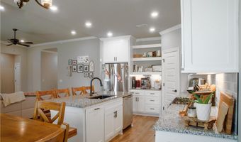 5805 SW Macasin Ave, Bentonville, AR 72713