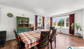 3146 Club Dr, Allentown, PA 18103