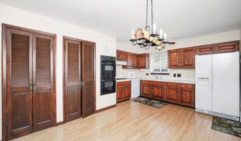 108 N May St, Addison, IL 60101