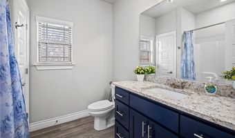 1010 Huntleigh Dr, Bentonville, AR 72713