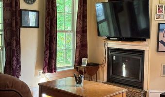 40 Anthony Rd, Foster, RI 02825