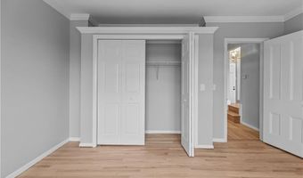 553 Bellevue Ave 14, Newport, RI 02840