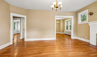 526 N IVY St, Arlington, VA 22201