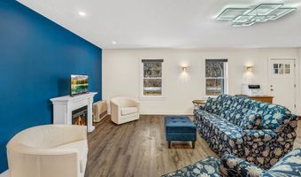 156 Congress St, Belfast, ME 04915