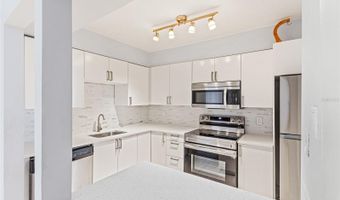 546 ORANGE Dr 11, Altamonte Springs, FL 32701