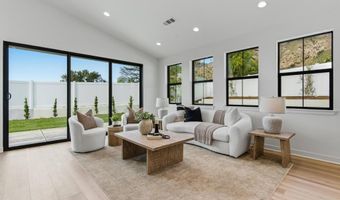 3245 Arrowhead Ct, Altadena, CA 91001