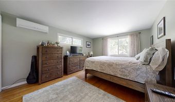 293 Burroughs Dr, Amherst, NY 14226