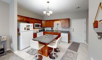 4510 Twain Cir 102, Ames, IA 50014