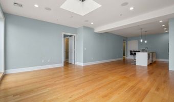 111 B St 8, Boston, MA 02127