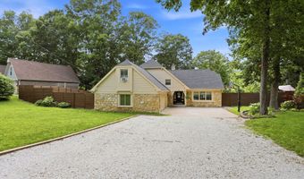 1954 Lakeview Dr, Avon, IN 46123