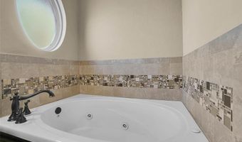 916 Isabella Ln, Altus, OK 73521