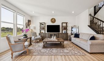 900 Treeline Dr, Algonquin, IL 60102