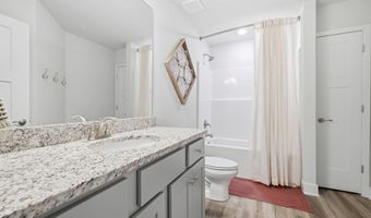 6268 Emerald Lk Dr, Biloxi, MS 39532