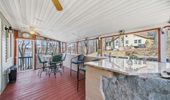 51 Lakeside Dr, Alloway, NJ 07422