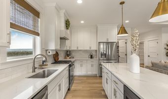 6482 Crown Cres, Ammon, ID 83406