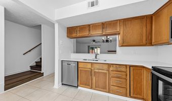 1927 MAIN St, Atlantic Beach, FL 32233