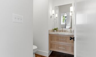 7705 HOLIDAY Ter, Bethesda, MD 20817