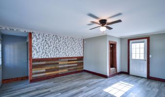 104 Grove Ave, Alma, MI 48801