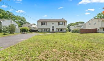 34 Pequot Ave, Warwick, RI 02889