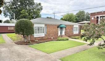 105 N Hickory St, Aberdeen, MS 39730