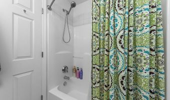 1692 Enclave Ln, Ann Arbor, MI 48103