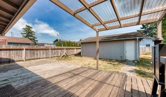 388 TANBARK Rd, Brookings, OR 97415