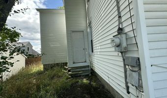 6 Henry St, Amsterdam, NY 12010