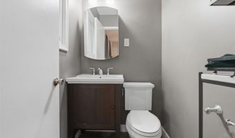 1061 Western Dr, Ann Arbor, MI 48103