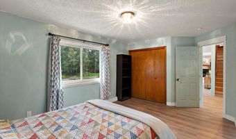 8000 Summerset Dr, Anchorage, AK 99518