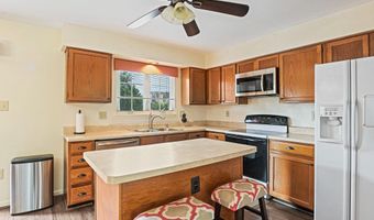 43507 BLACKSMITH Sq, Ashburn, VA 20147
